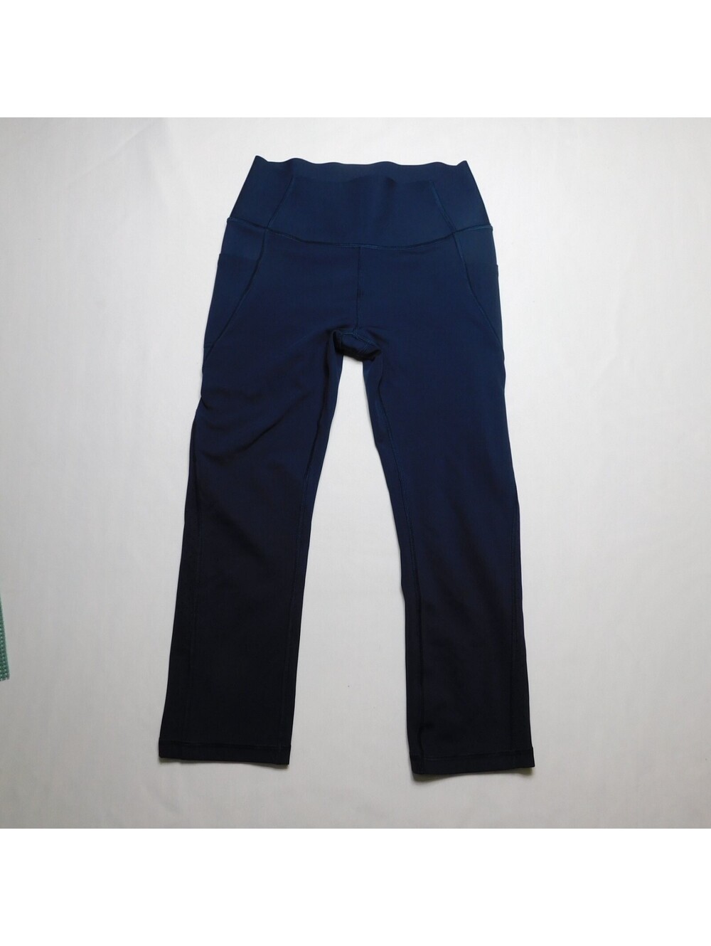 GapFit Sculpt Revolution Capri Leggings Womens Size S Regular Navy Blue Pockets